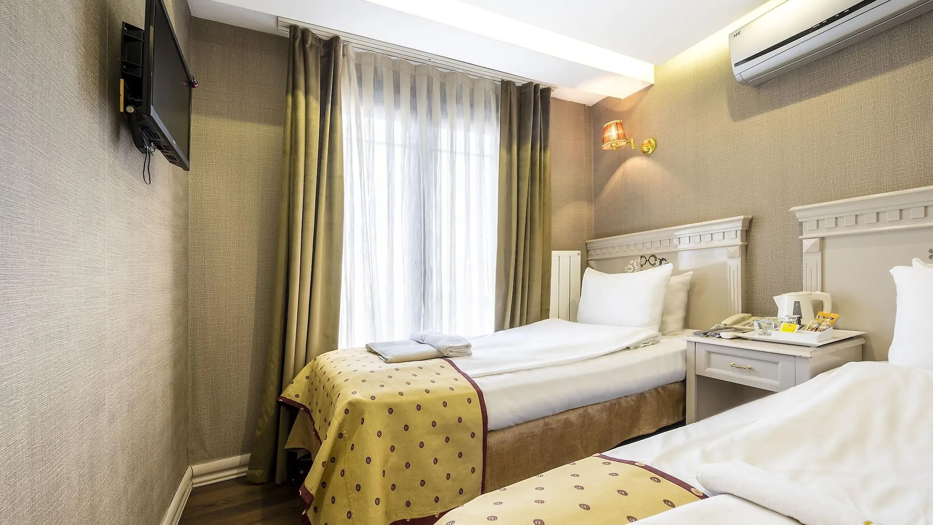 ***  Golden Gate Hotel Topkapi Istanbul Turkey